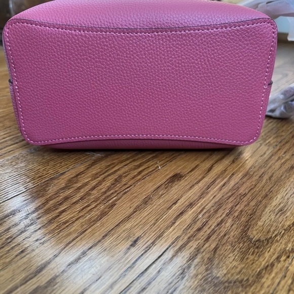 NWT New Coach Small Town Bucket Bag Strawberry Haze - Picture 7 of 10